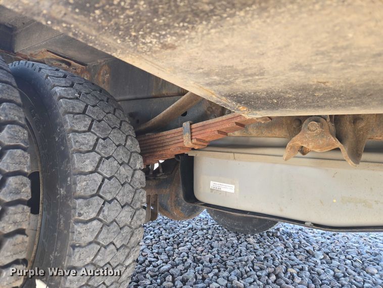 image for item YA2882 2015 Ford F450 Super Duty bucket truck