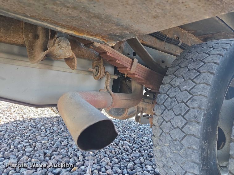 image for item YA2882 2015 Ford F450 Super Duty bucket truck