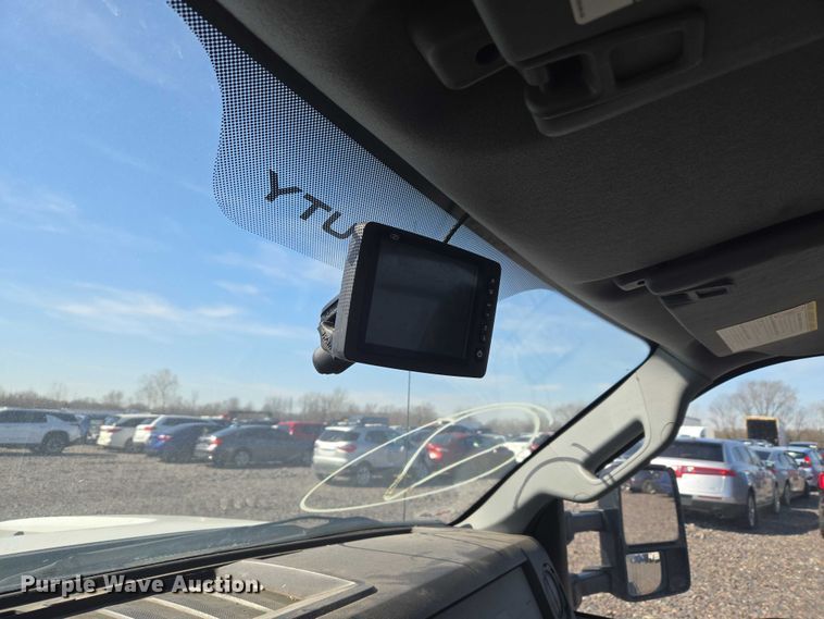 image for item YA2882 2015 Ford F450 Super Duty bucket truck