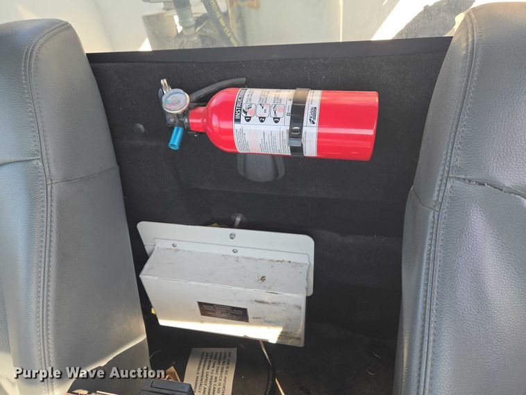 image for item YA2882 2015 Ford F450 Super Duty bucket truck