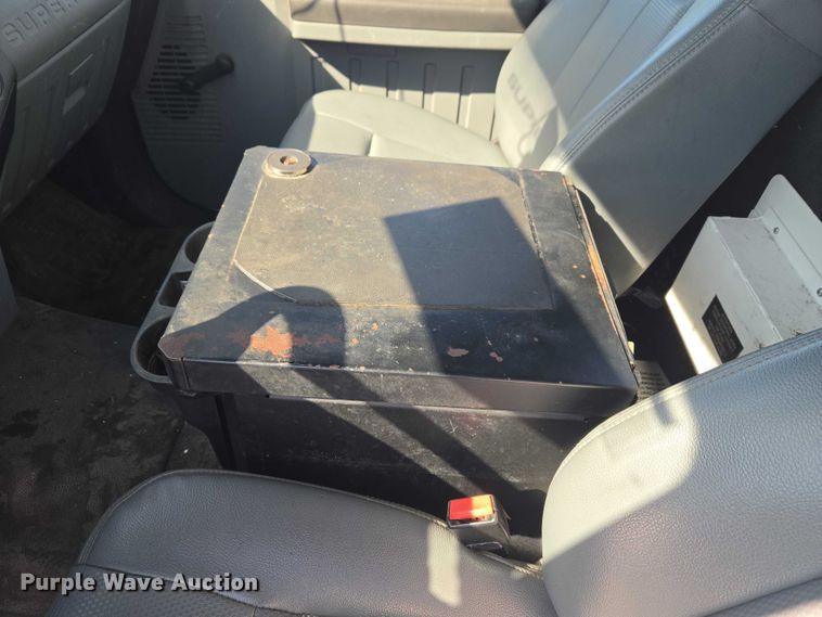 image for item YA2882 2015 Ford F450 Super Duty bucket truck