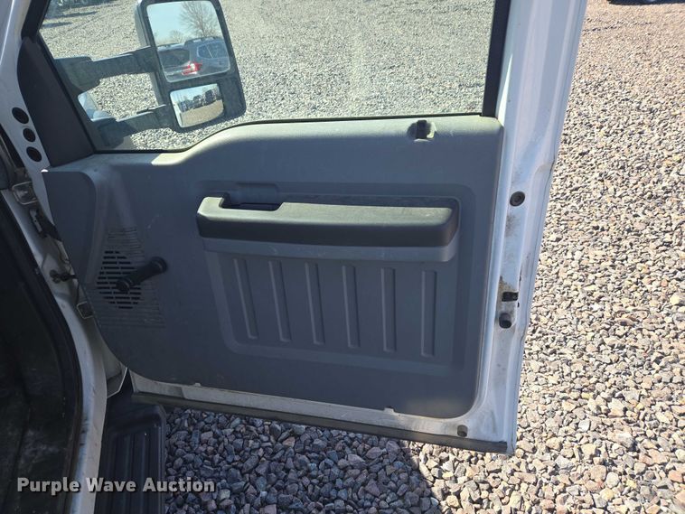 image for item YA2882 2015 Ford F450 Super Duty bucket truck