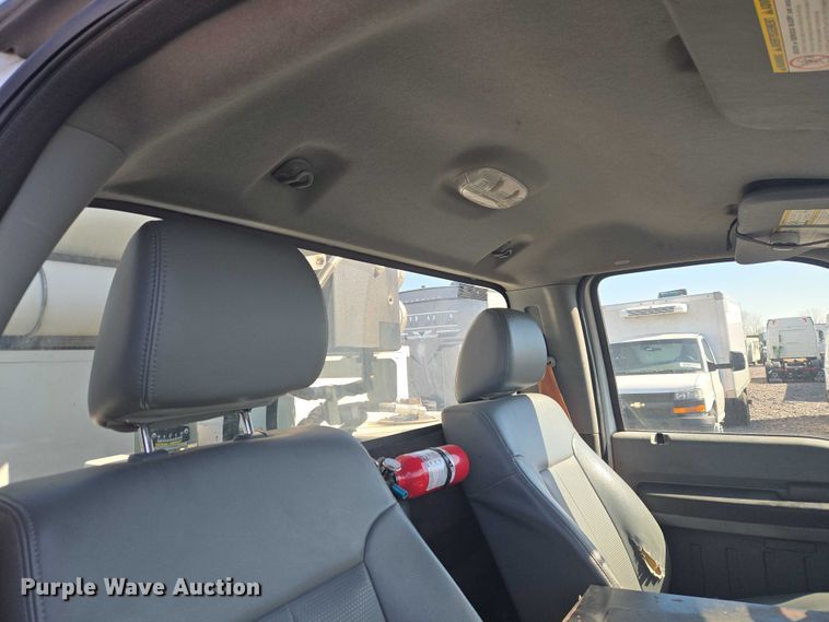 image for item YA2882 2015 Ford F450 Super Duty bucket truck