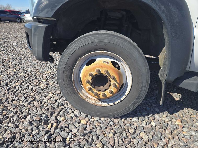 image for item YA2882 2015 Ford F450 Super Duty bucket truck