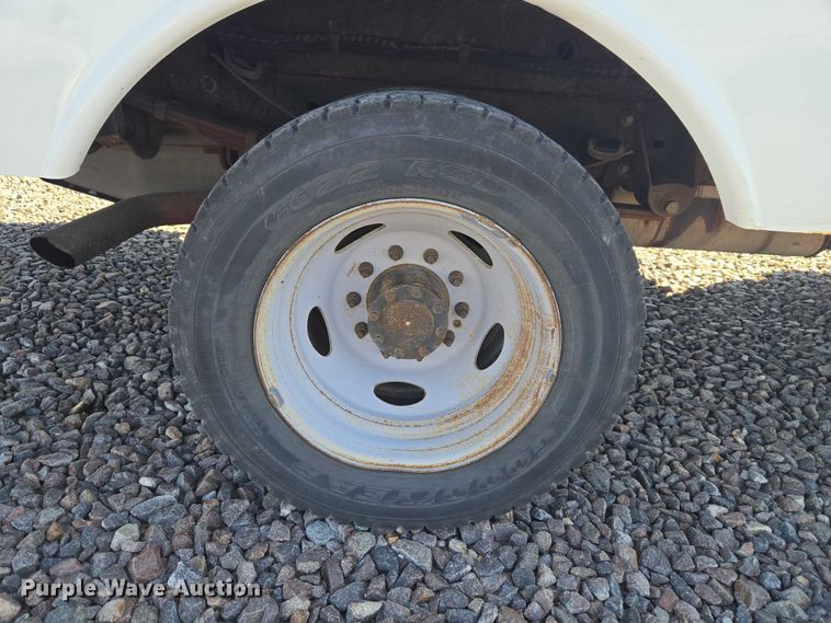 image for item YA2882 2015 Ford F450 Super Duty bucket truck