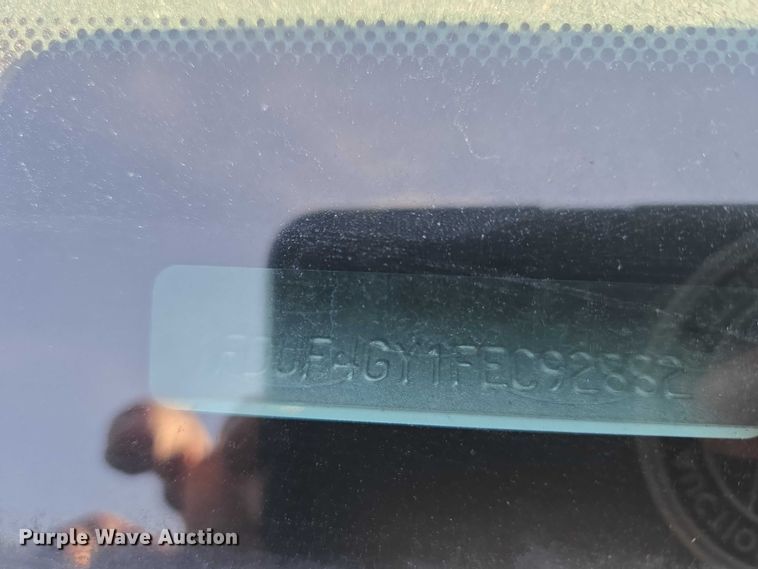 image for item YA2882 2015 Ford F450 Super Duty bucket truck