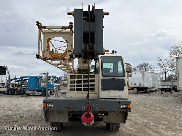 image for item YA2891 2001 Terex T340 crane