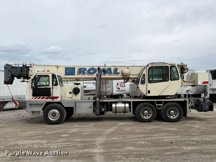 image for item YA2891 2001 Terex T340 crane