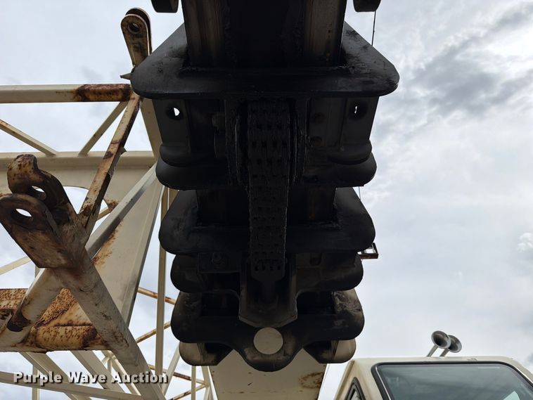 image for item YA2891 2001 Terex T340 crane