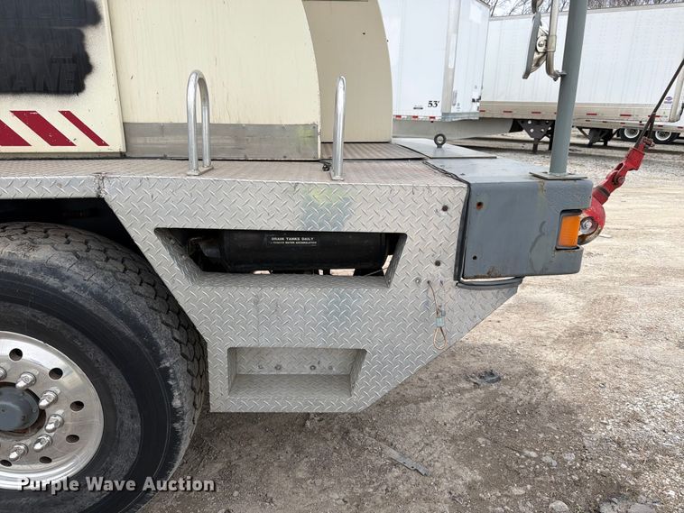 image for item YA2891 2001 Terex T340 crane