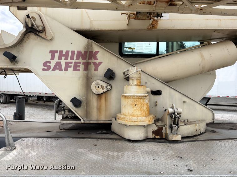 image for item YA2891 2001 Terex T340 crane