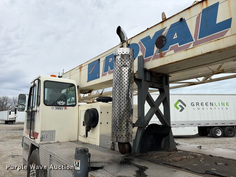 image for item YA2891 2001 Terex T340 crane