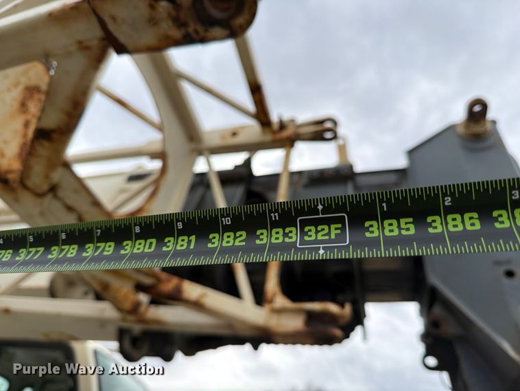 image for item YA2891 2001 Terex T340 crane