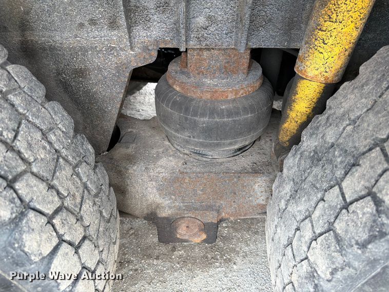 image for item YA2891 2001 Terex T340 crane