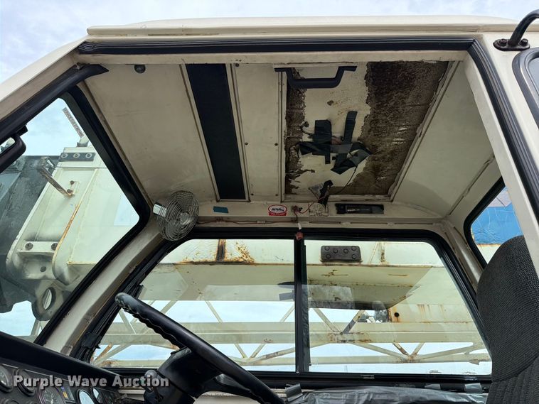 image for item YA2891 2001 Terex T340 crane