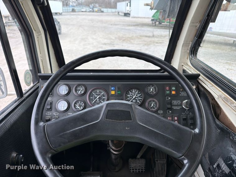 image for item YA2891 2001 Terex T340 crane