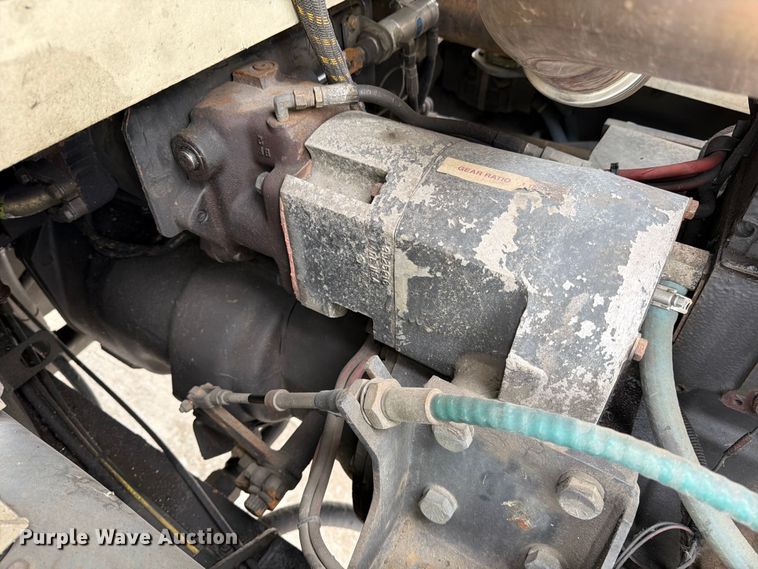 image for item YA2891 2001 Terex T340 crane