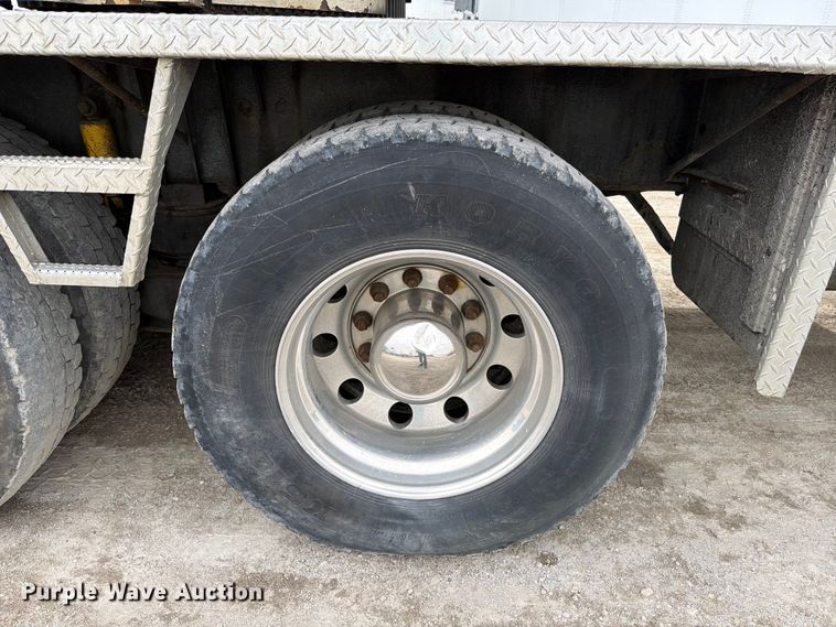 image for item YA2891 2001 Terex T340 crane