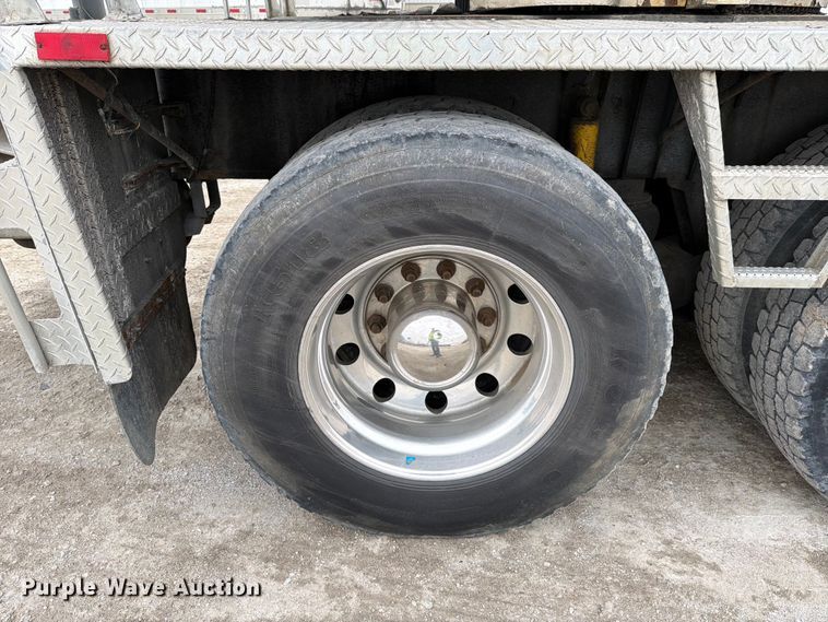 image for item YA2891 2001 Terex T340 crane