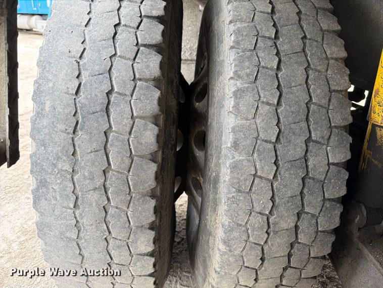 image for item YA2891 2001 Terex T340 crane