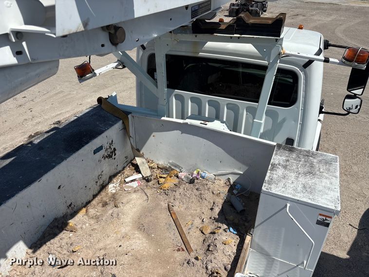 image for item YA2937 2023 Freightliner Business Class M2 digger derrick truck