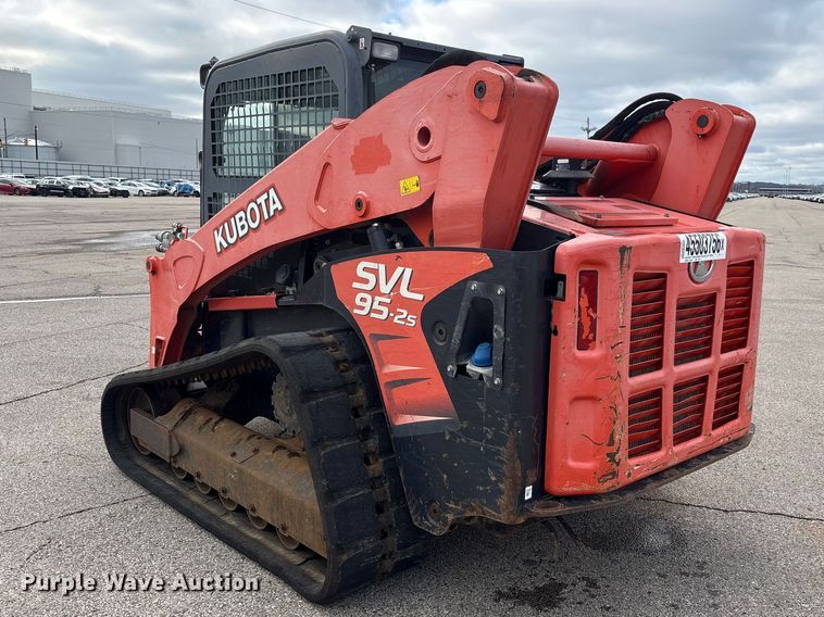 image for item YA2938 2017 Kubota SVL95-2S tracked skid steer loader