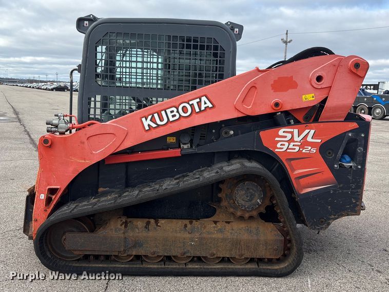 image for item YA2938 2017 Kubota SVL95-2S tracked skid steer loader