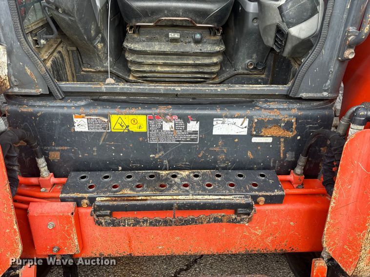 image for item YA2938 2017 Kubota SVL95-2S tracked skid steer loader