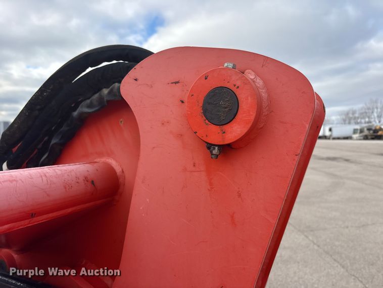 image for item YA2938 2017 Kubota SVL95-2S tracked skid steer loader