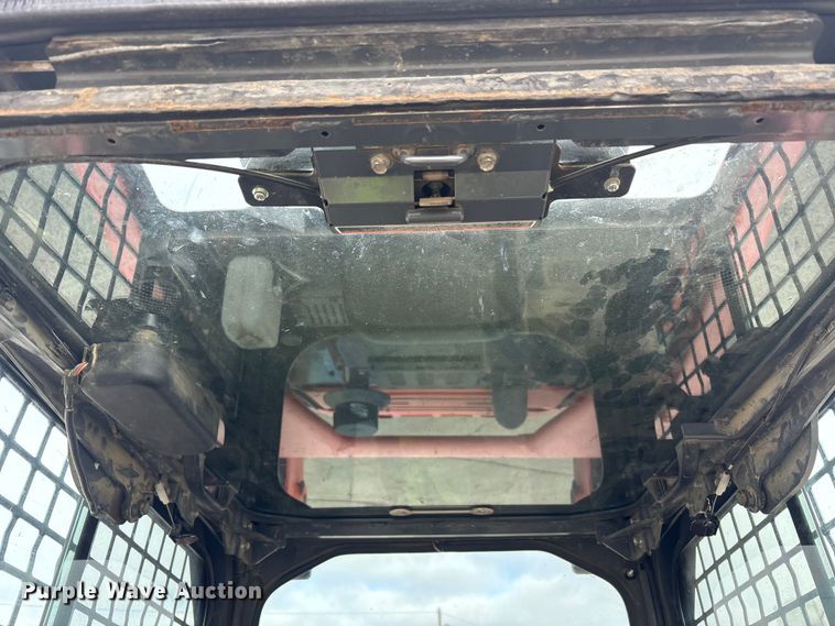 image for item YA2938 2017 Kubota SVL95-2S tracked skid steer loader