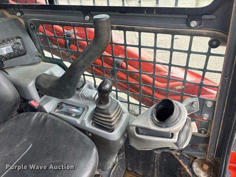 image for item YA2938 2017 Kubota SVL95-2S tracked skid steer loader