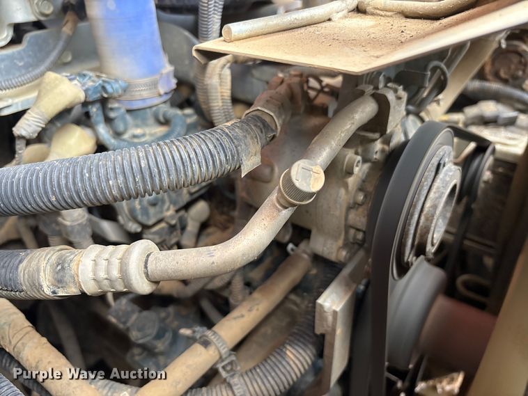 image for item YA2938 2017 Kubota SVL95-2S tracked skid steer loader