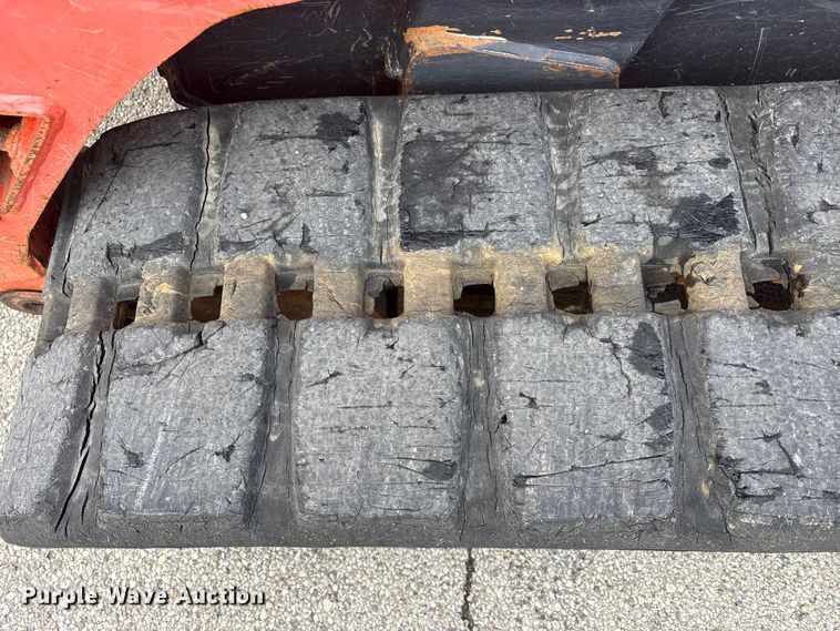 image for item YA2938 2017 Kubota SVL95-2S tracked skid steer loader