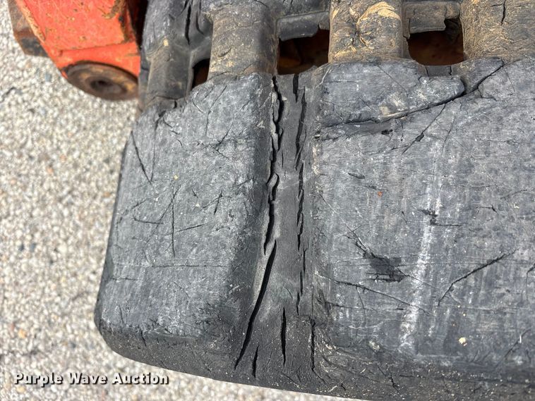 image for item YA2938 2017 Kubota SVL95-2S tracked skid steer loader