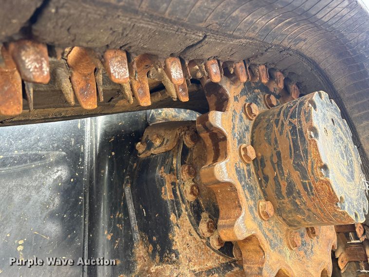 image for item YA2938 2017 Kubota SVL95-2S tracked skid steer loader