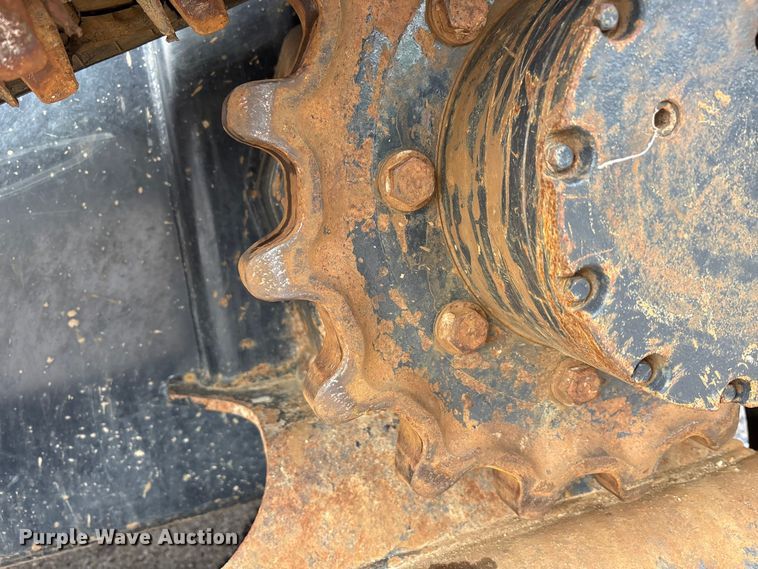 image for item YA2938 2017 Kubota SVL95-2S tracked skid steer loader