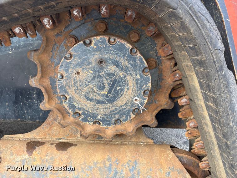 image for item YA2938 2017 Kubota SVL95-2S tracked skid steer loader