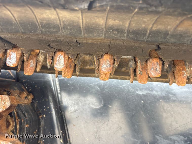 image for item YA2938 2017 Kubota SVL95-2S tracked skid steer loader