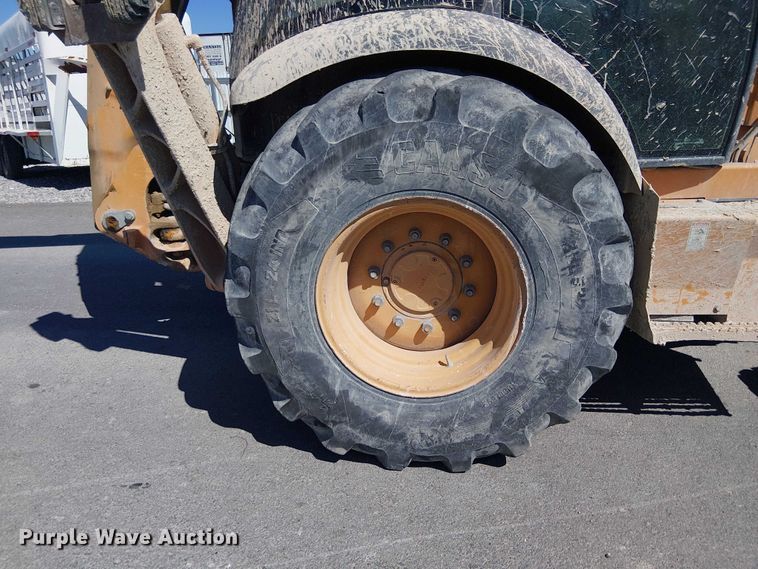 image for item YA2941 2006 Case 590 Super M II backhoe