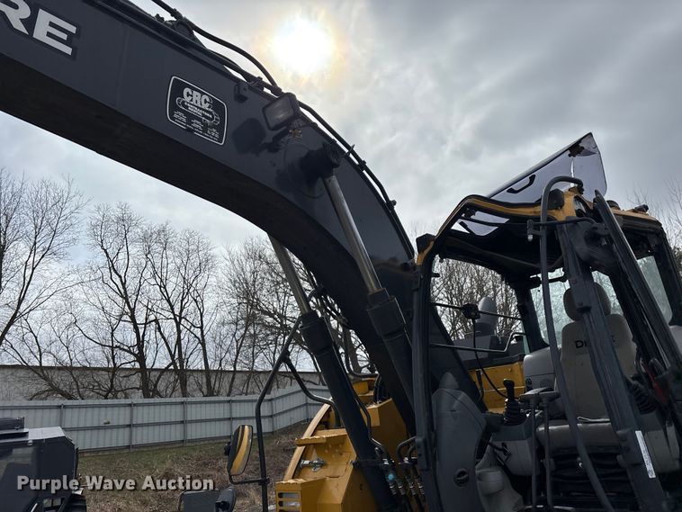 image for item YA2974 2022 John Deere 135G excavator
