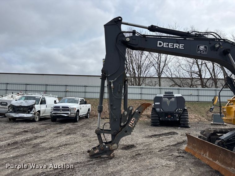 image for item YA2974 2022 John Deere 135G excavator