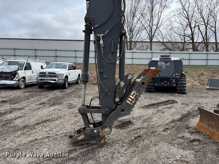 image for item YA2974 2022 John Deere 135G excavator