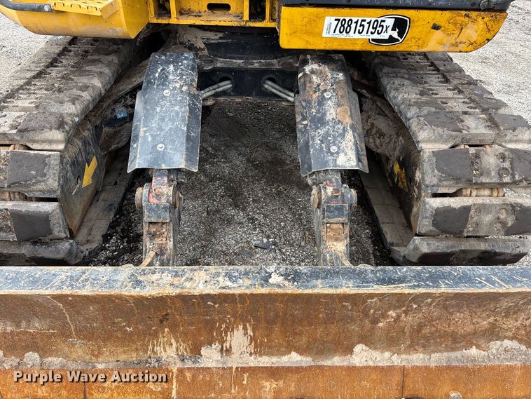 image for item YA2974 2022 John Deere 135G excavator