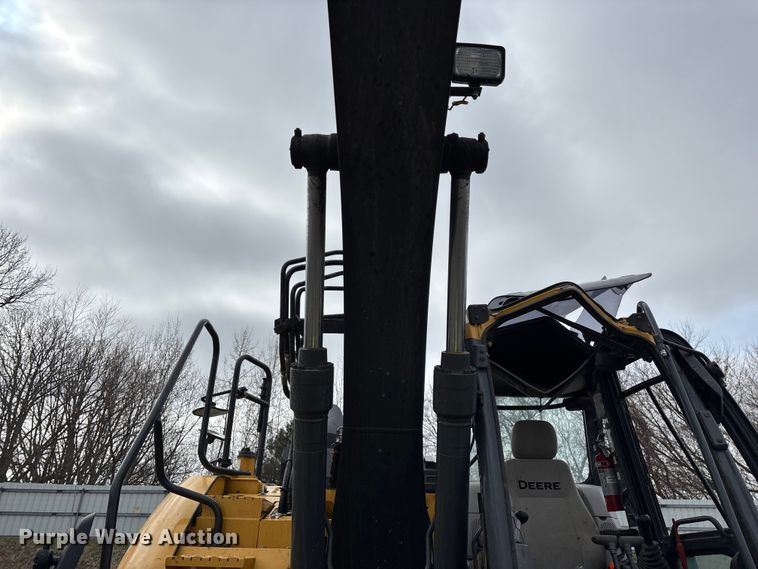 image for item YA2974 2022 John Deere 135G excavator