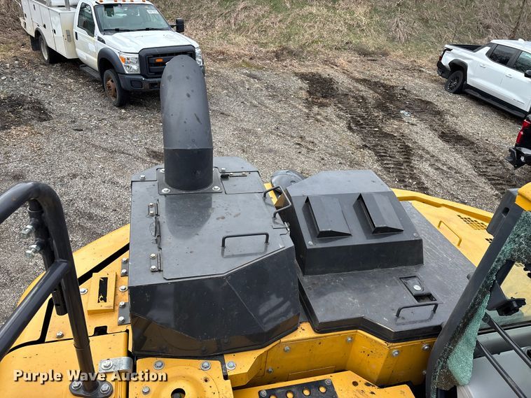 image for item YA2974 2022 John Deere 135G excavator