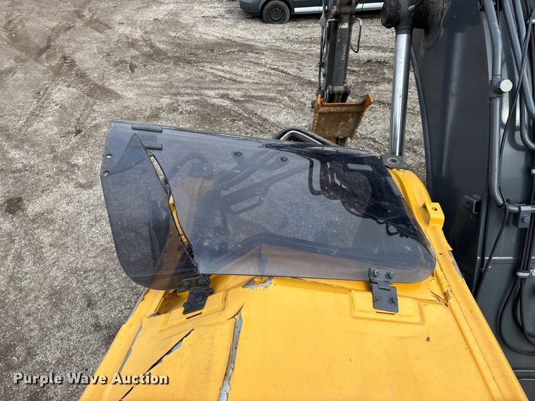 image for item YA2974 2022 John Deere 135G excavator