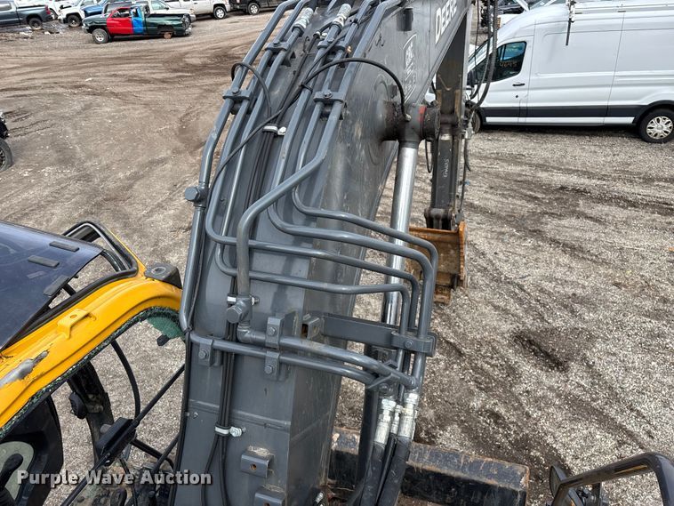 image for item YA2974 2022 John Deere 135G excavator