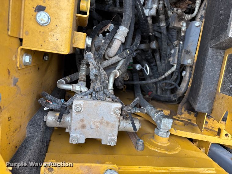 image for item YA2974 2022 John Deere 135G excavator