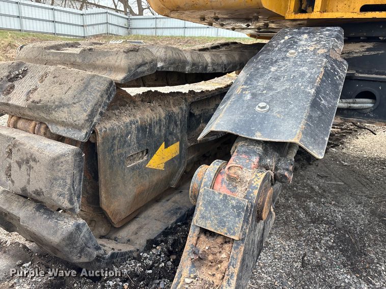 image for item YA2974 2022 John Deere 135G excavator