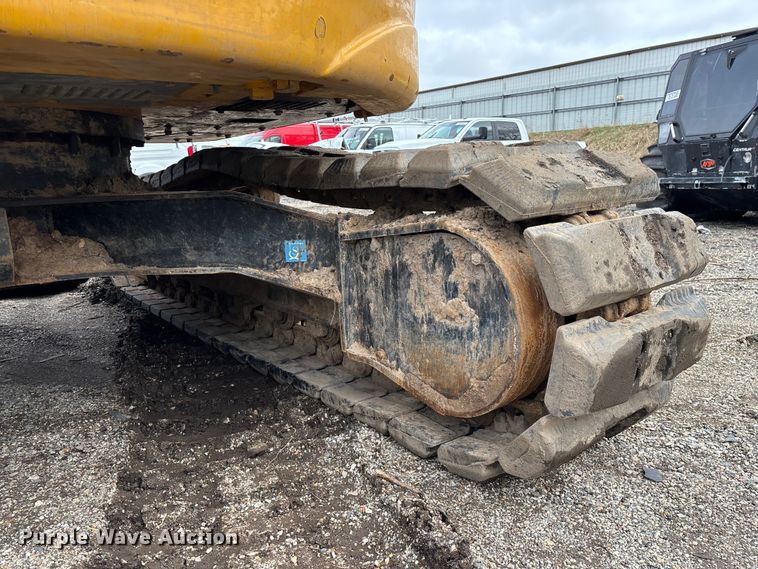 image for item YA2974 2022 John Deere 135G excavator